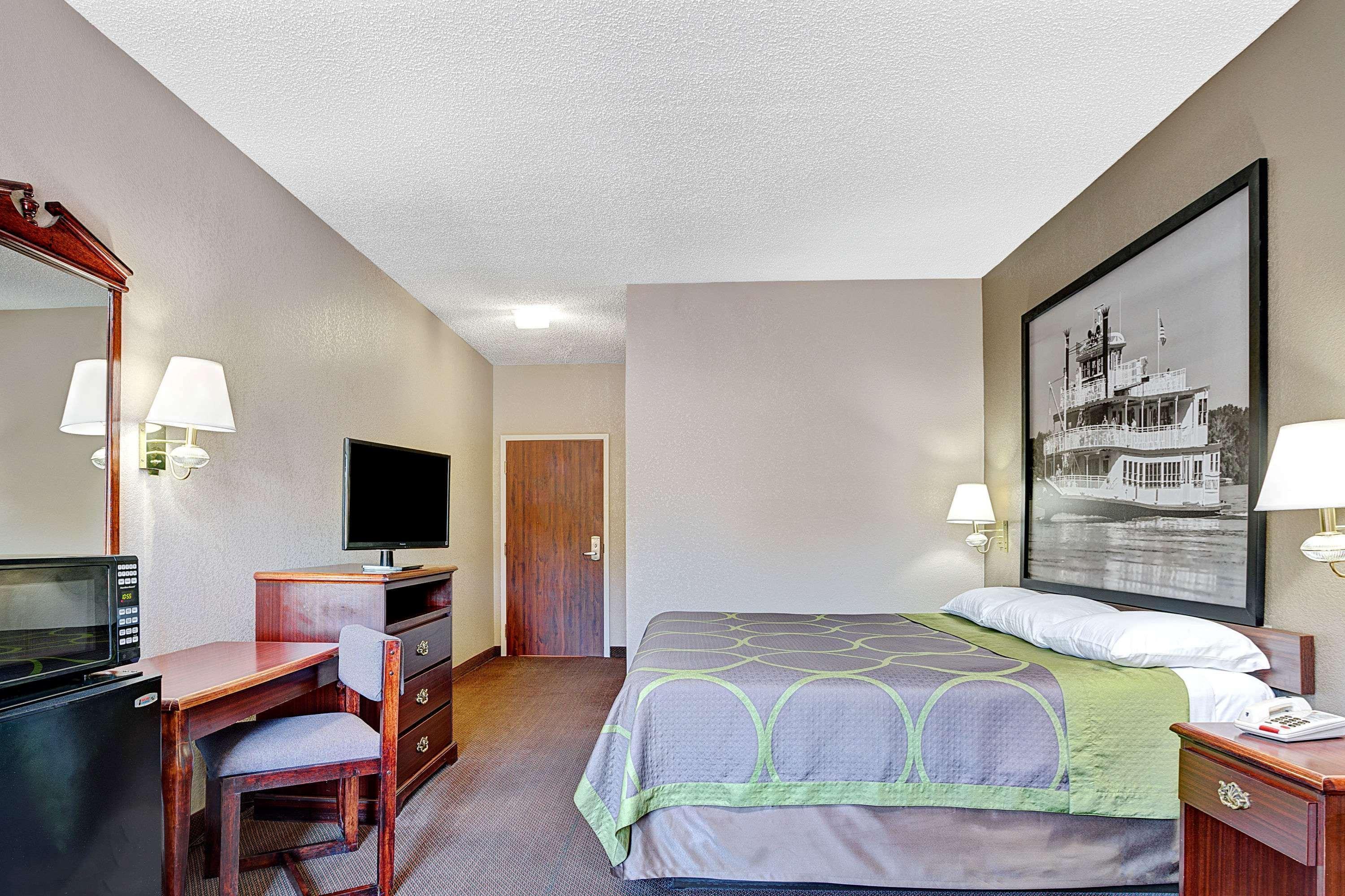 Super 8 By Wyndham Hernando Exterior foto